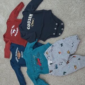 Newborn Carter's 5 piece bundle